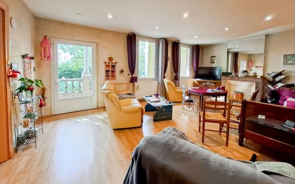 Maison à vendre    5 pièces •  Pompignan