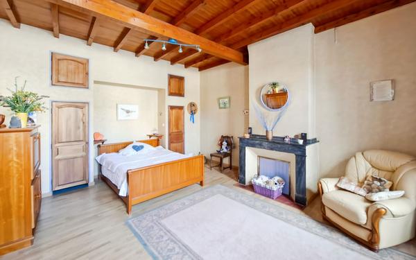 Maison à vendre    5 pièces •  Pompignan