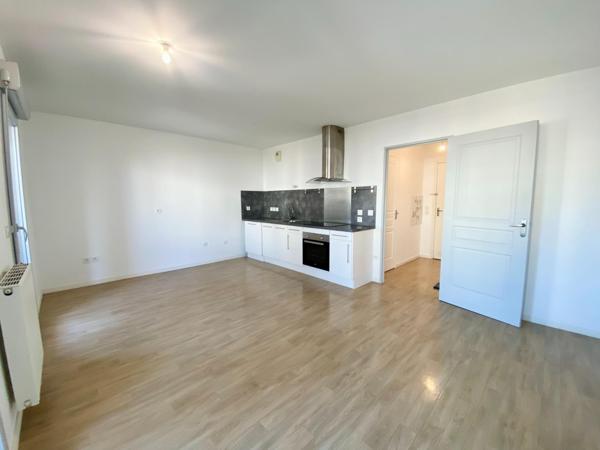 Appartement 2 pièces 45m2 avec balcon et parking