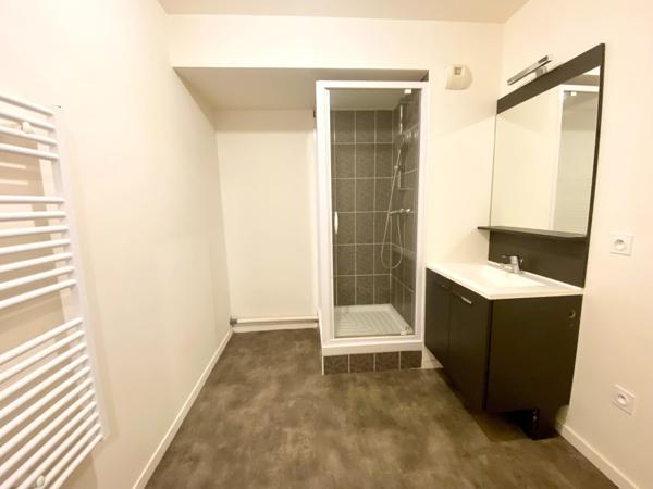 Appartement 2 pièces 45m2 avec balcon et parking