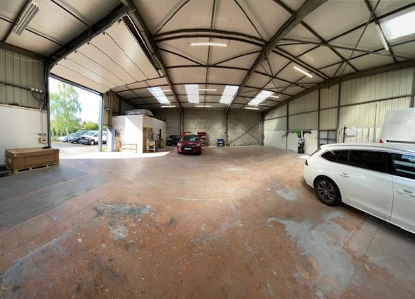 EXCLUSIVITE : A LOUER Local d'activité Treillieres 300 m²