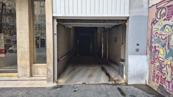 75018 / LA CHAPELLE, Parking sécurisé