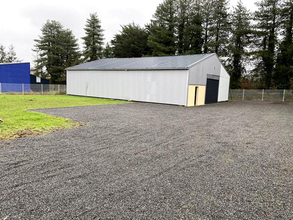 A LOUER : Local d'activité NEUF environ 300 m2 - PONTCHATEAU