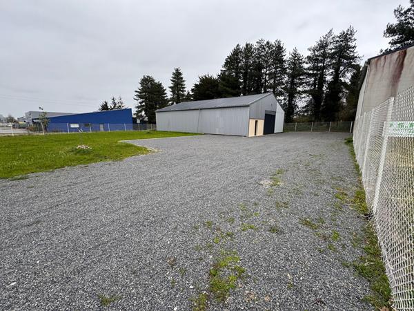 A LOUER : Local d'activité NEUF environ 300 m2 - PONTCHATEAU