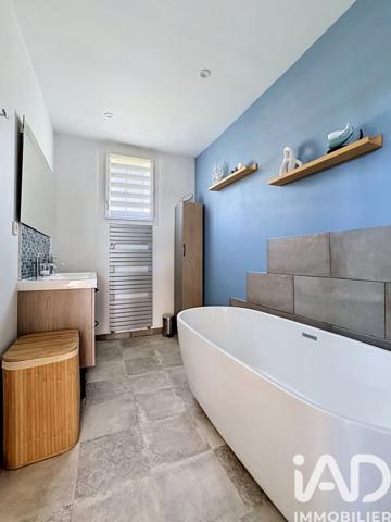 Maison à vendre 6 pièces 175 m² Pélissanne
