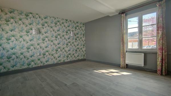 PLEIN CENTRE VILLE, MAISON ANCIENNE RENOVEE DE 100 M² HAB AVEC VERANDA DANS QUARTIER CALME Beauvais (60000)