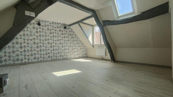 PLEIN CENTRE VILLE, MAISON ANCIENNE RENOVEE DE 100 M² HAB AVEC VERANDA DANS QUARTIER CALME Beauvais (60000)