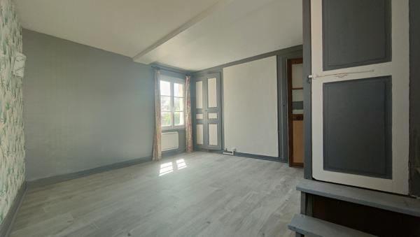 PLEIN CENTRE VILLE, MAISON ANCIENNE RENOVEE DE 100 M² HAB AVEC VERANDA DANS QUARTIER CALME Beauvais (60000)