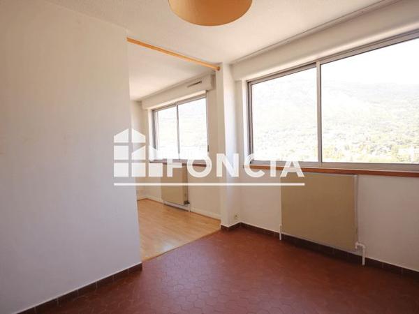 Location Studio 27.8 m² - LE MANHATTAN La Tronche 38700