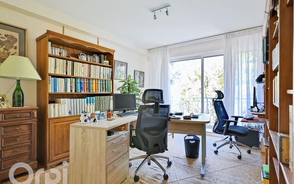 Appartement à vendre    4 pièces • 111 m2 Cannes