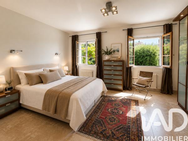 Maison à vendre 6 pièces 200 m² Châteauneuf-Grasse