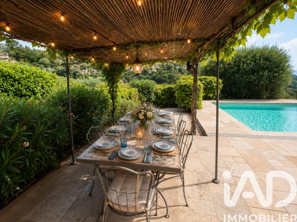 Maison à vendre 6 pièces 200 m² Châteauneuf-Grasse