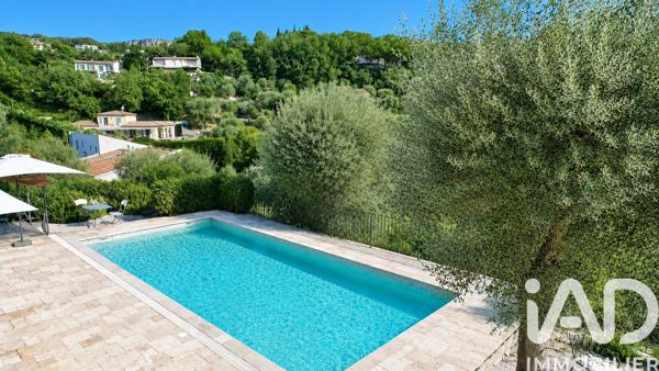 Maison à vendre 6 pièces 200 m² Châteauneuf-Grasse