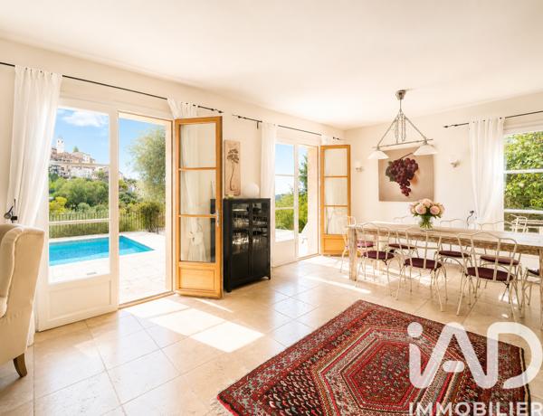 Maison à vendre 6 pièces 200 m² Châteauneuf-Grasse