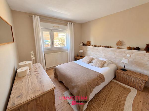 Villa contemporaine T4 avec piscine sur 13000m² de terrain au calme à 10 minutes de CAHORS