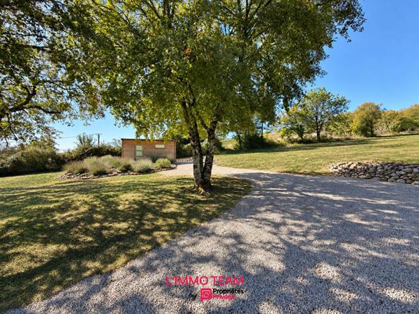 Villa contemporaine T4 avec piscine sur 13000m² de terrain au calme à 10 minutes de CAHORS