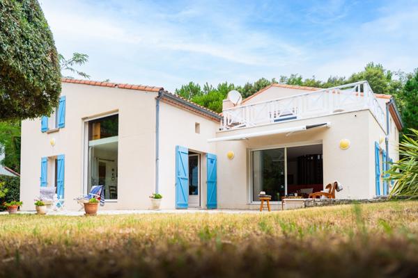 EXCUSIVITE : VILLA BALNEAIRE FACE A LA PLAGE DU PLATIN SAINT PALAIS SUR MER