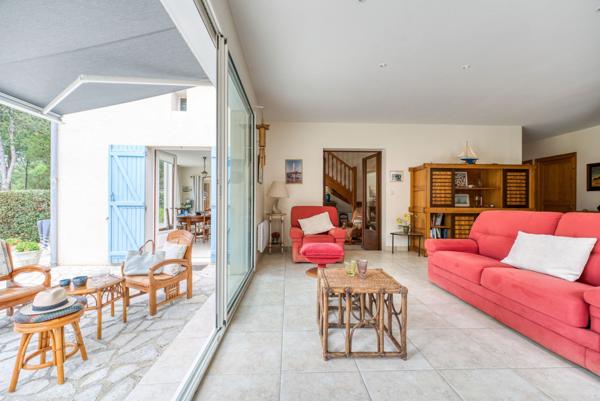 EXCUSIVITE : VILLA BALNEAIRE FACE A LA PLAGE DU PLATIN SAINT PALAIS SUR MER