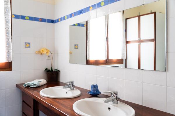 EXCUSIVITE : VILLA BALNEAIRE FACE A LA PLAGE DU PLATIN SAINT PALAIS SUR MER