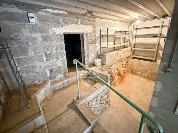 Les Pennes Mirabeau - Maison Traditionnelle T4 de 100 m2 + garage 22m2 et sous sol 50m2 sur une parcelle de 520m2 envirnon