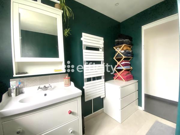 Maison
         6 pièces
        - 245 m² 429 000 € *