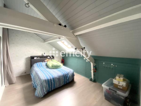 Maison
         6 pièces
        - 245 m² 429 000 € *