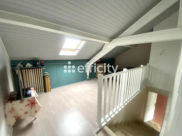 Maison
         6 pièces
        - 245 m² 429 000 € *