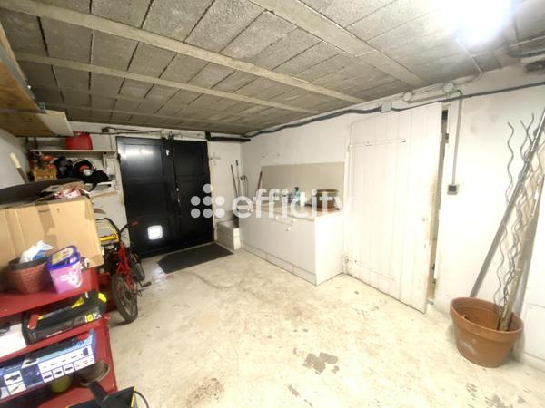 Maison
         6 pièces
        - 245 m² 429 000 € *