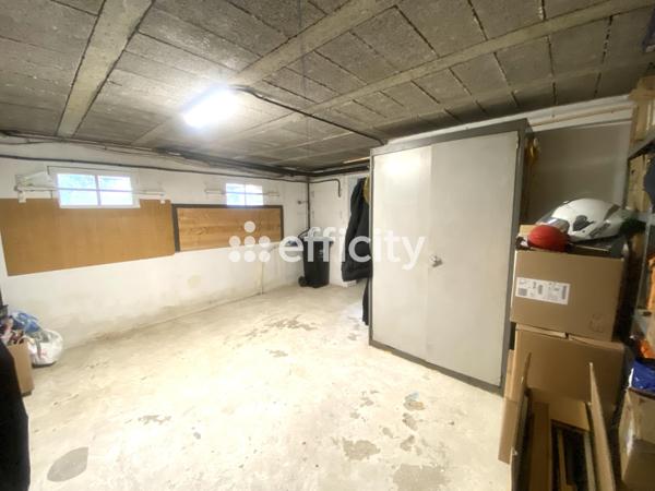 Maison
         6 pièces
        - 245 m² 429 000 € *