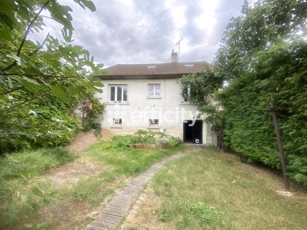 Maison
         6 pièces
        - 245 m² 429 000 € *