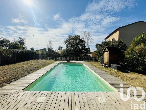 Maison 5 pièces de 177 m² à Lagrave (81150)