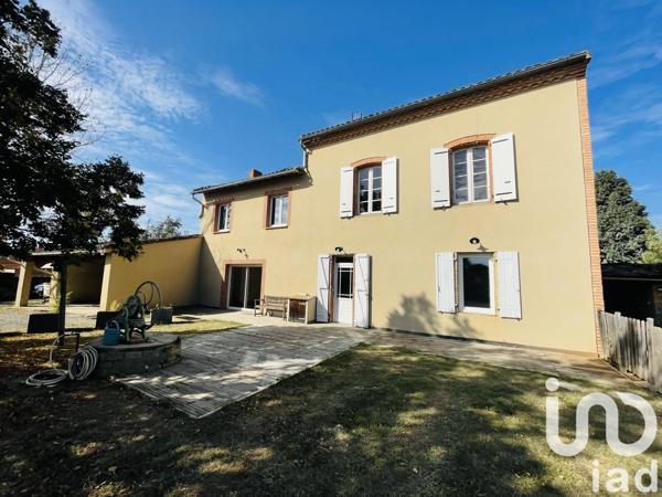 Maison 5 pièces de 177 m² à Lagrave (81150)