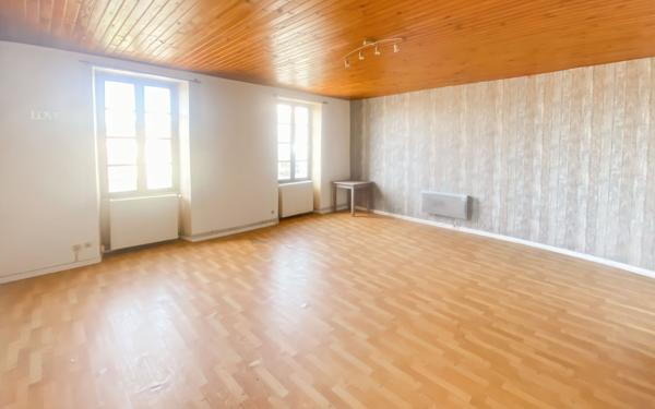 Maison à vendre    4 pièces •  Puylaroque