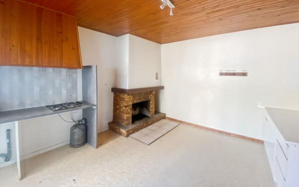 Maison à vendre    4 pièces •  Puylaroque