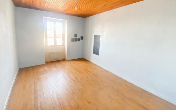 Maison à vendre    4 pièces •  Puylaroque