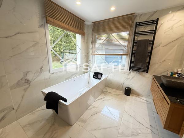 Maison 240 m2 avec dépendances