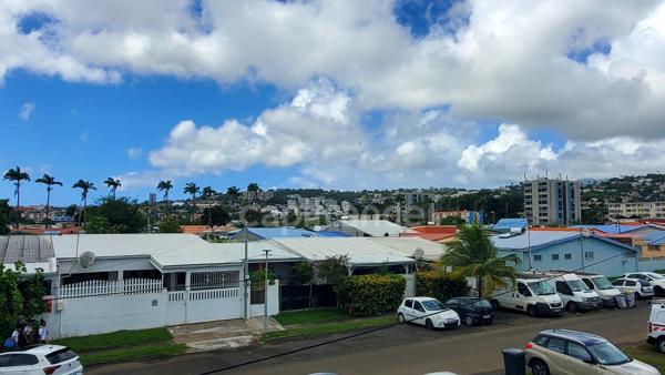 A louer - Local commercial - 130m² - Fort de France - Dillon