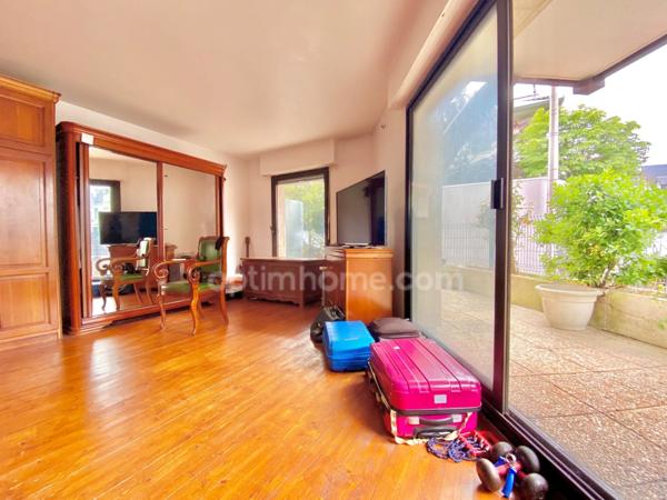 Appartement à fort potentiel - Plein centre ville de Deauville - Emplacement recherché - 3 Pièces- Vaste Cave