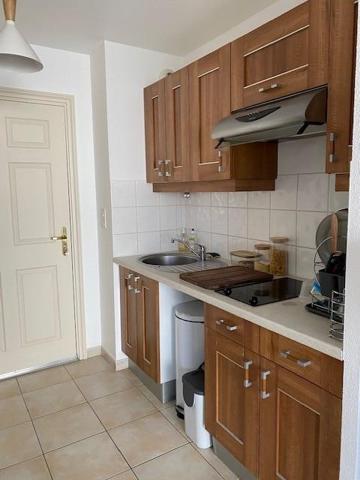 2 pièces - balcon - place de parking en sous-sol