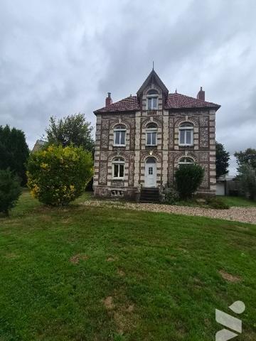 Maison de caractère de 113m², proche centre-ville.