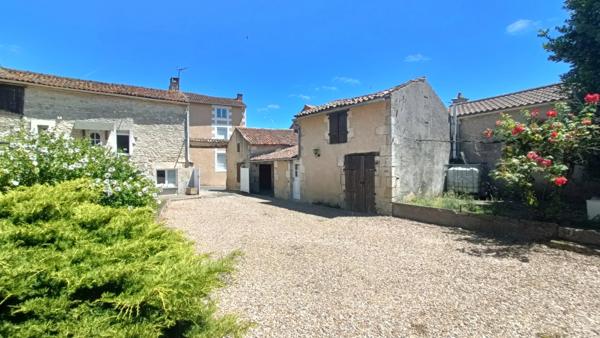 MAISON EN PIERRE + DÉPENDANCES CISSÉ