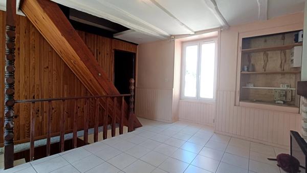 MAISON EN PIERRE + DÉPENDANCES CISSÉ