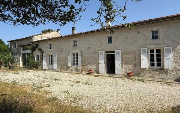 Vente Maison Villefagnan   