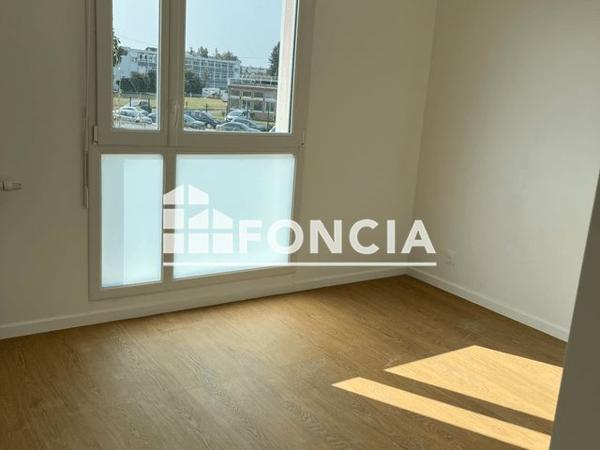 Location Appartement 3 pièces 64.5 m² - 1215 BOULEVARD DE L'EUROPE Melun 77000