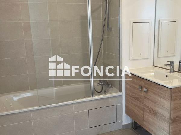 Location Appartement 3 pièces 64.5 m² - 1215 BOULEVARD DE L'EUROPE Melun 77000