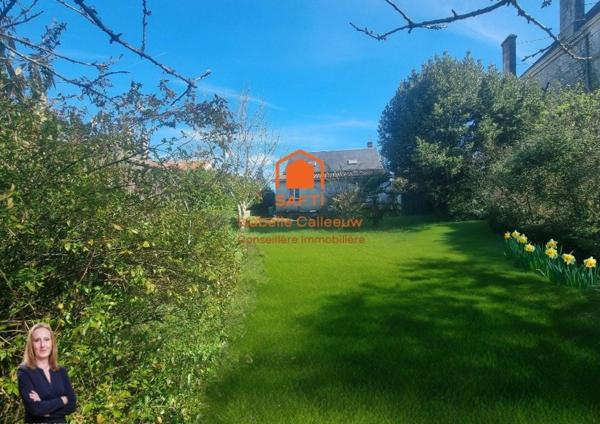 Offrez-vous la douceur de vivre charentaise dans cette maison chaleureuse et entièrement meublée, prête à vous accueillir dès le premier jour.