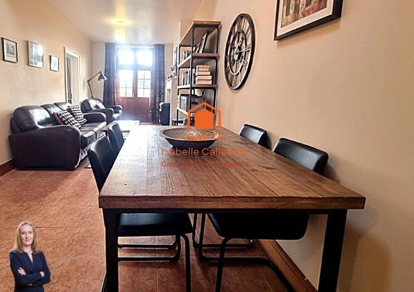 Offrez-vous la douceur de vivre charentaise dans cette maison chaleureuse et entièrement meublée, prête à vous accueillir dès le premier jour.