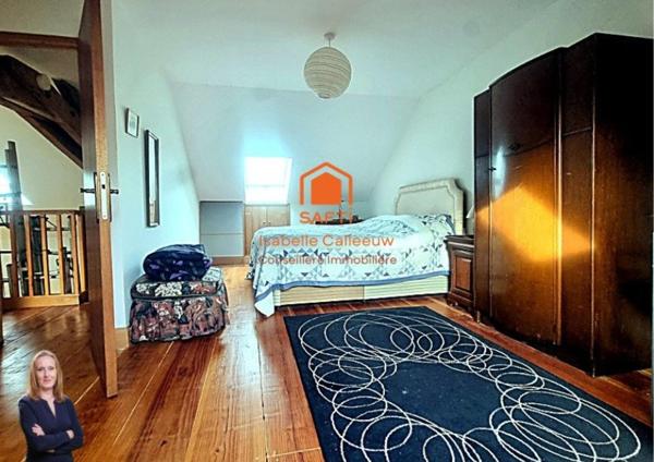 Offrez-vous la douceur de vivre charentaise dans cette maison chaleureuse et entièrement meublée, prête à vous accueillir dès le premier jour.