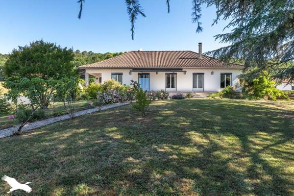 Maison à vendre 359 040 € Trélissac 8 p 258 m² DPE D