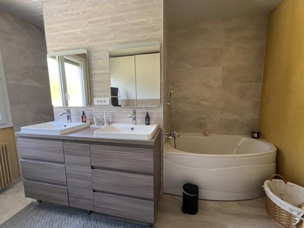 Maison à vendre 359 040 € Trélissac 8 p 258 m² DPE D